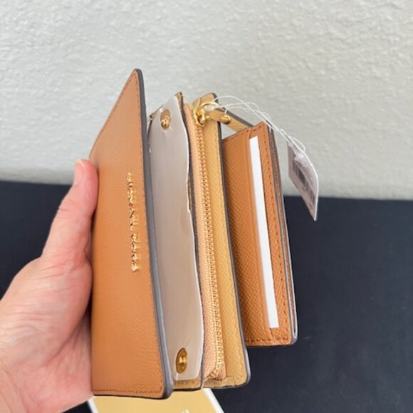 MICHAEL KORS Crossgrain Leather Card Case (Butternut Multi) 32T8GF6D6T - Picture 3 of 9